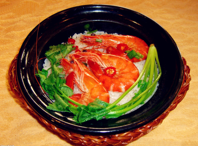 煲仔饭 