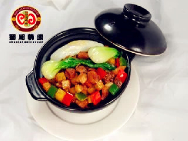 煲仔饭 