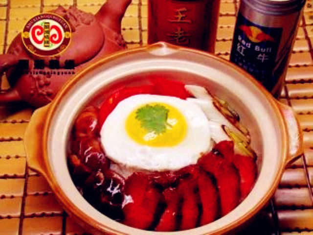 煲仔饭 
