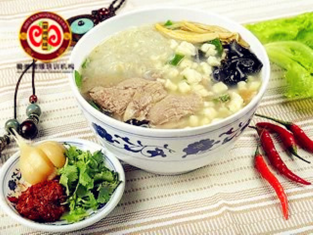 羊肉泡馍 