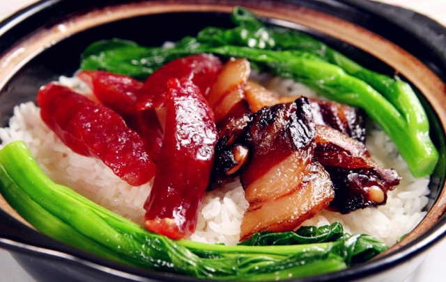 煲仔饭 